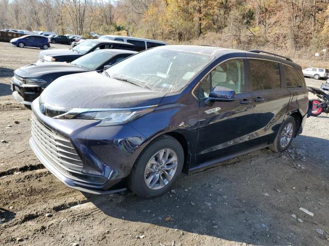 2022 TOYOTA SIENNA LE #2976931713