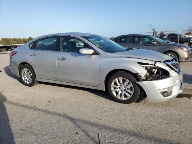 VIN 1N4AL3AP3FN322237 2015 Nissan Altima, 2.5 no.4