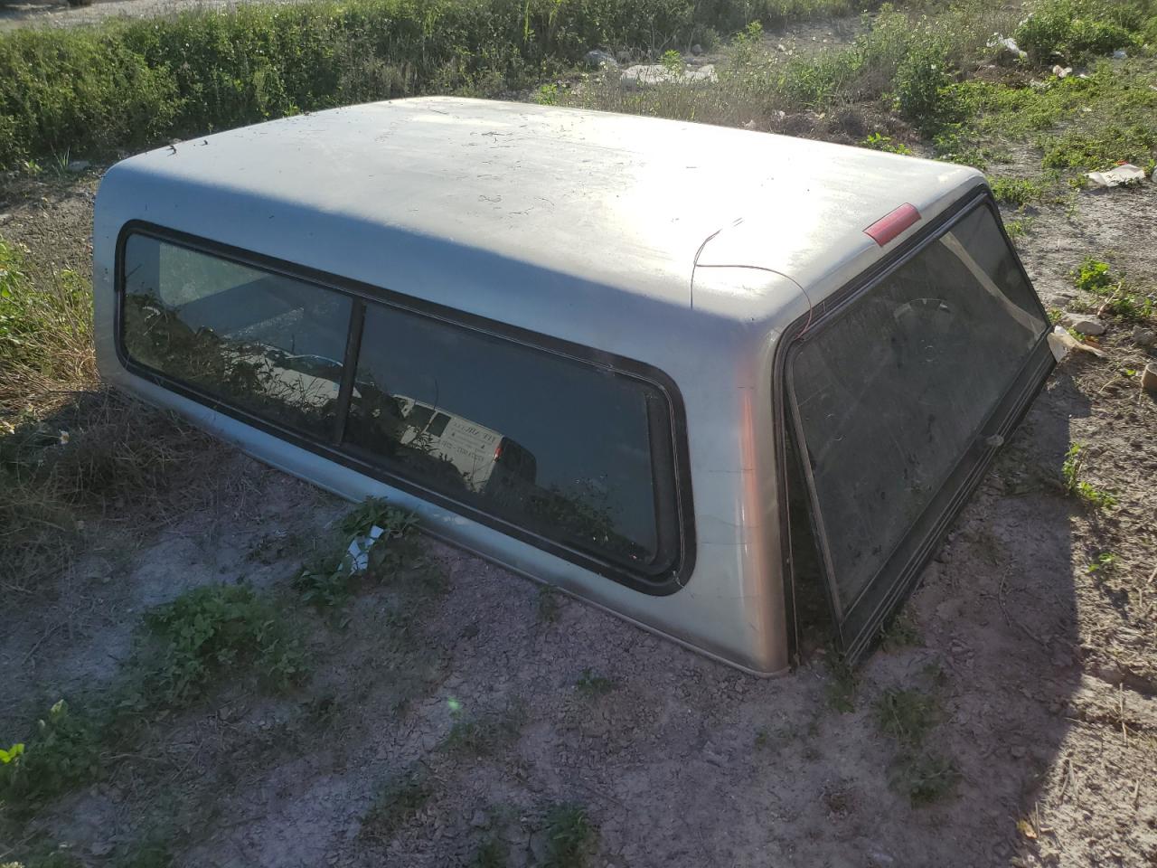 Lot #2988891979 2000 TRUCK TOPPER