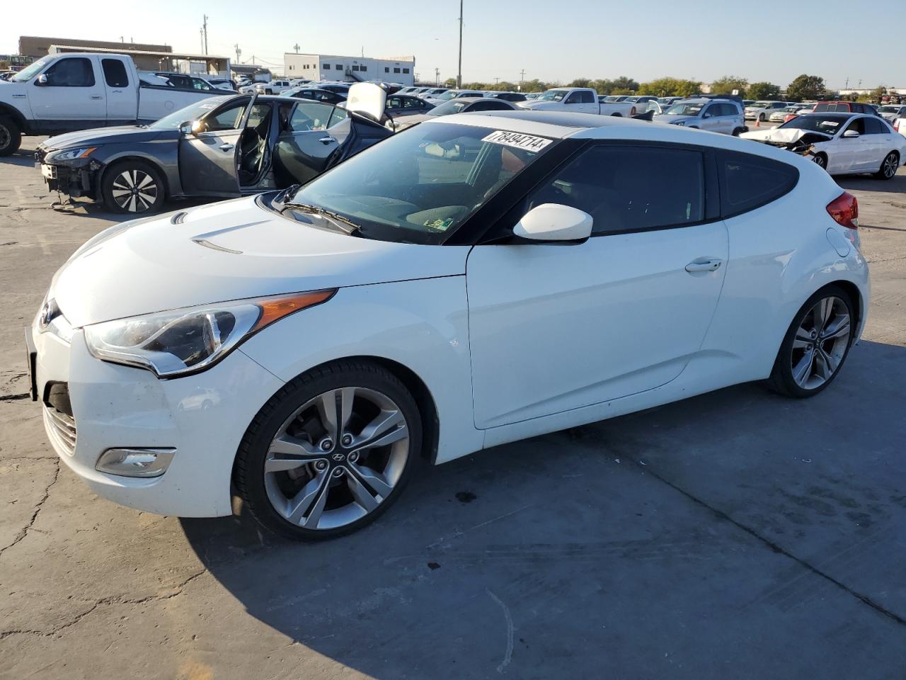 Lot #2955231479 2013 HYUNDAI VELOSTER