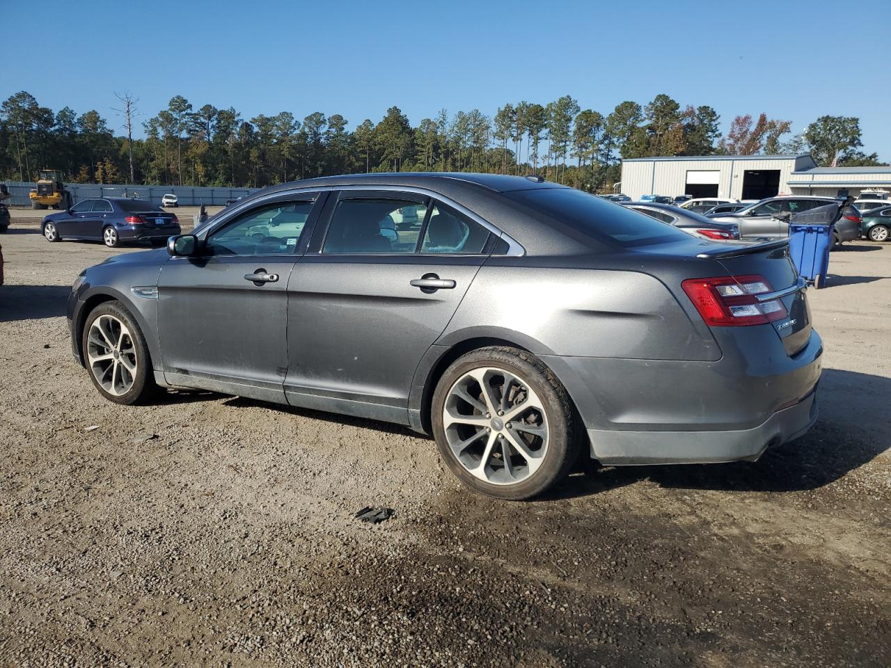 Lot #3034224837 2015 FORD TAURUS LIM