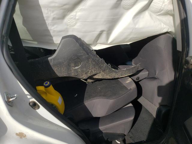 2015 TOYOTA RAV4 LE - JTMZFREVXFJ025568