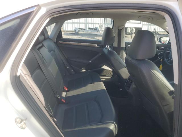 2018 VOLKSWAGEN PASSAT SE - 1VWBA7A34JC021714