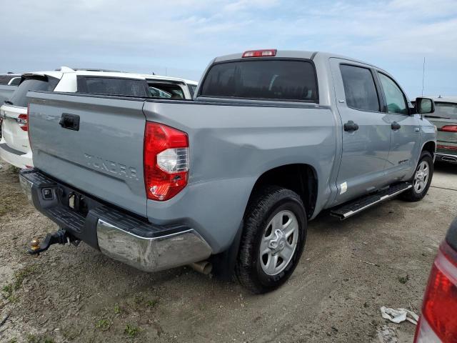 VIN 5TFEY5F12JX238680 2018 Toyota Tundra, Crewmax Sr5 no.3