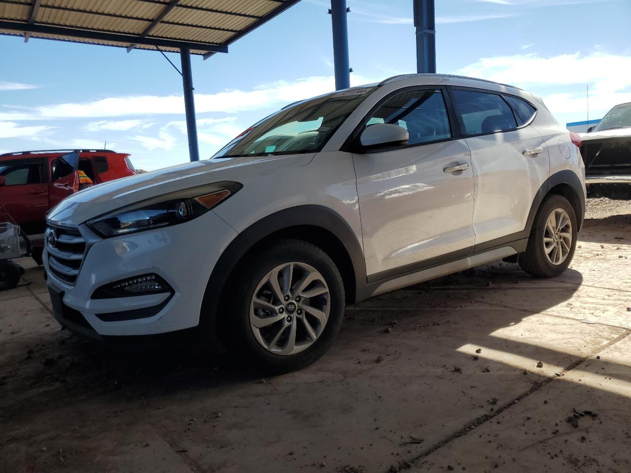  Salvage Hyundai TUCSON