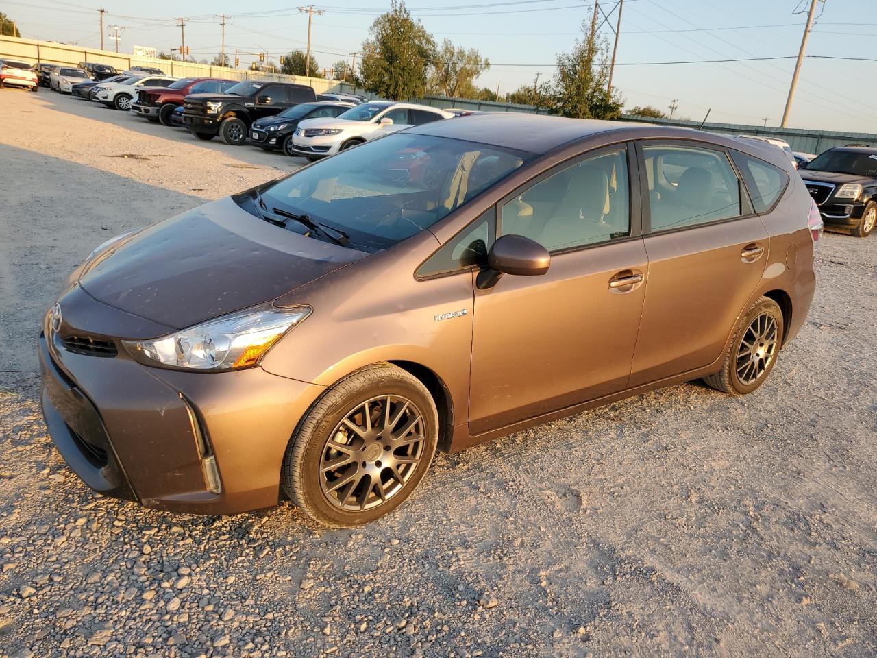 Toyota Prius V 2016 ZVW41L