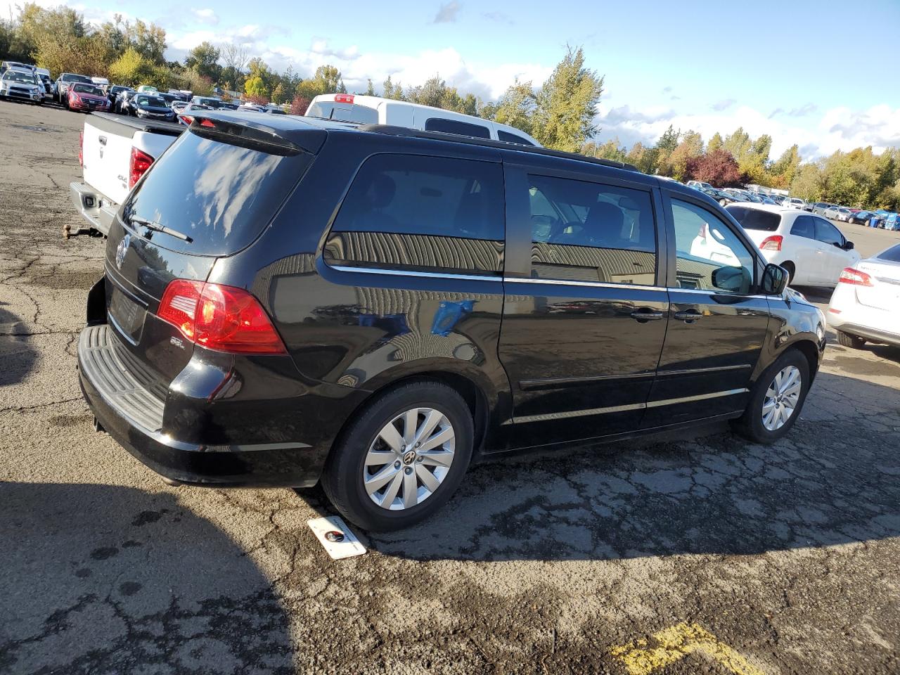 VOLKSWAGEN ROUTAN SEL 2012 black  Flexible Fuel 2C4RVACG7CR277083 photo #4