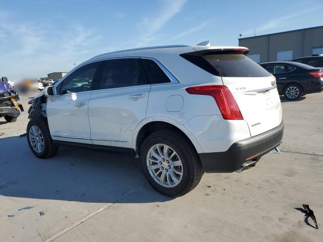 VIN 1GYKNARS8KZ107889 2019 Cadillac XT5 no.2