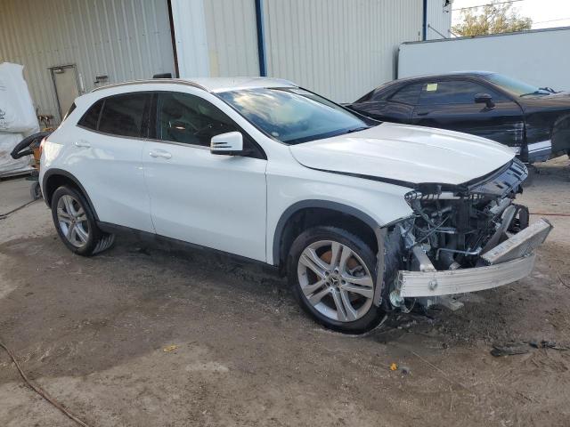 VIN WDCTG4EB2LU022907 2020 MERCEDES-BENZ GLA-CLASS no.4