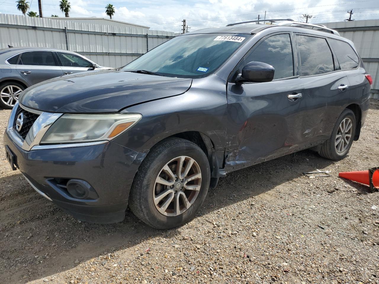  Salvage Nissan Pathfinder