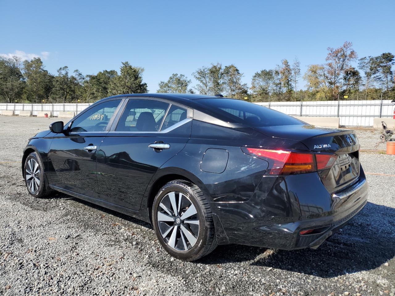 Lot #2930691777 2021 NISSAN ALTIMA SV