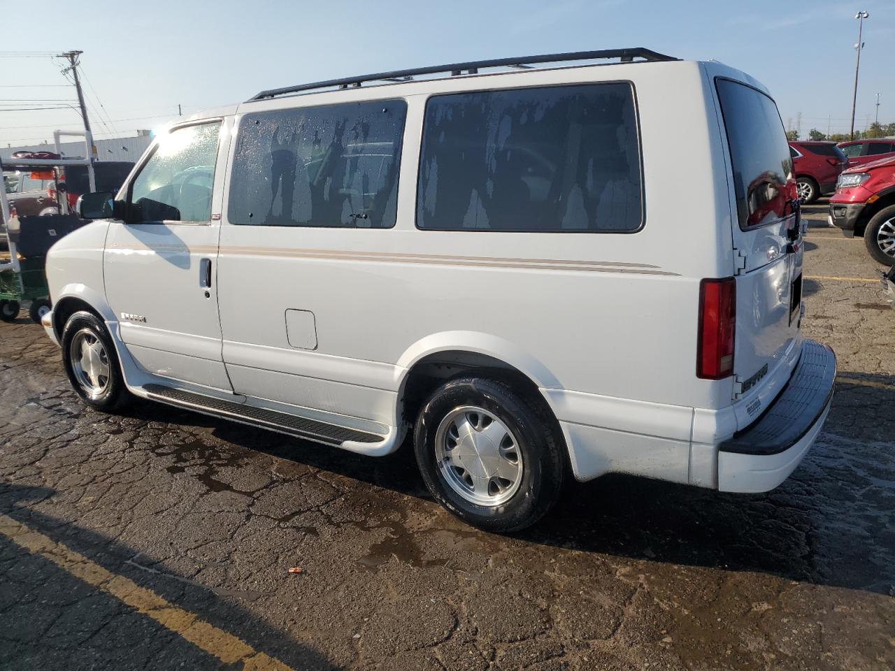 Lot #2940726319 2002 GMC SAFARI XT