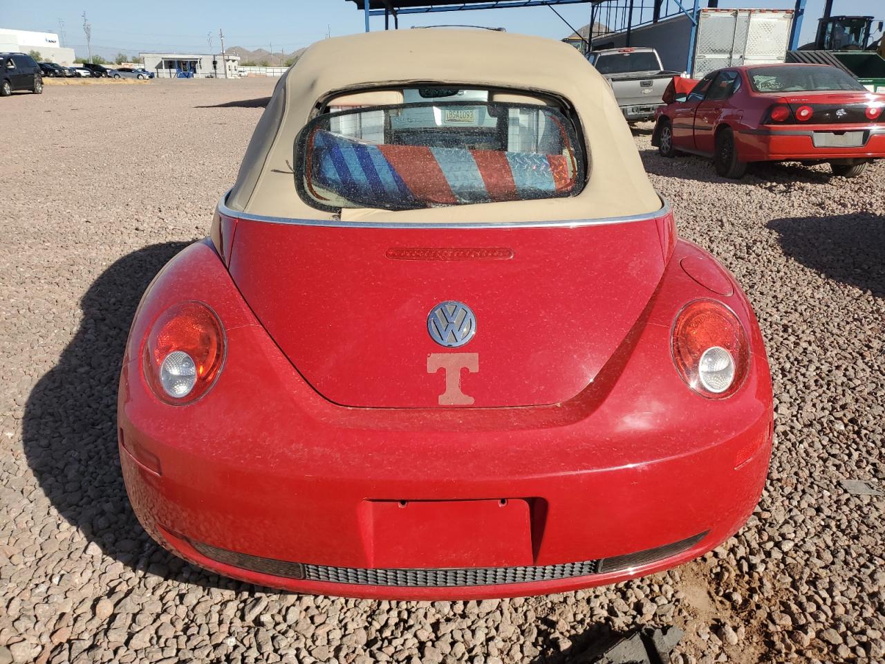 Lot #2945657212 2006 VOLKSWAGEN NEW BEETLE