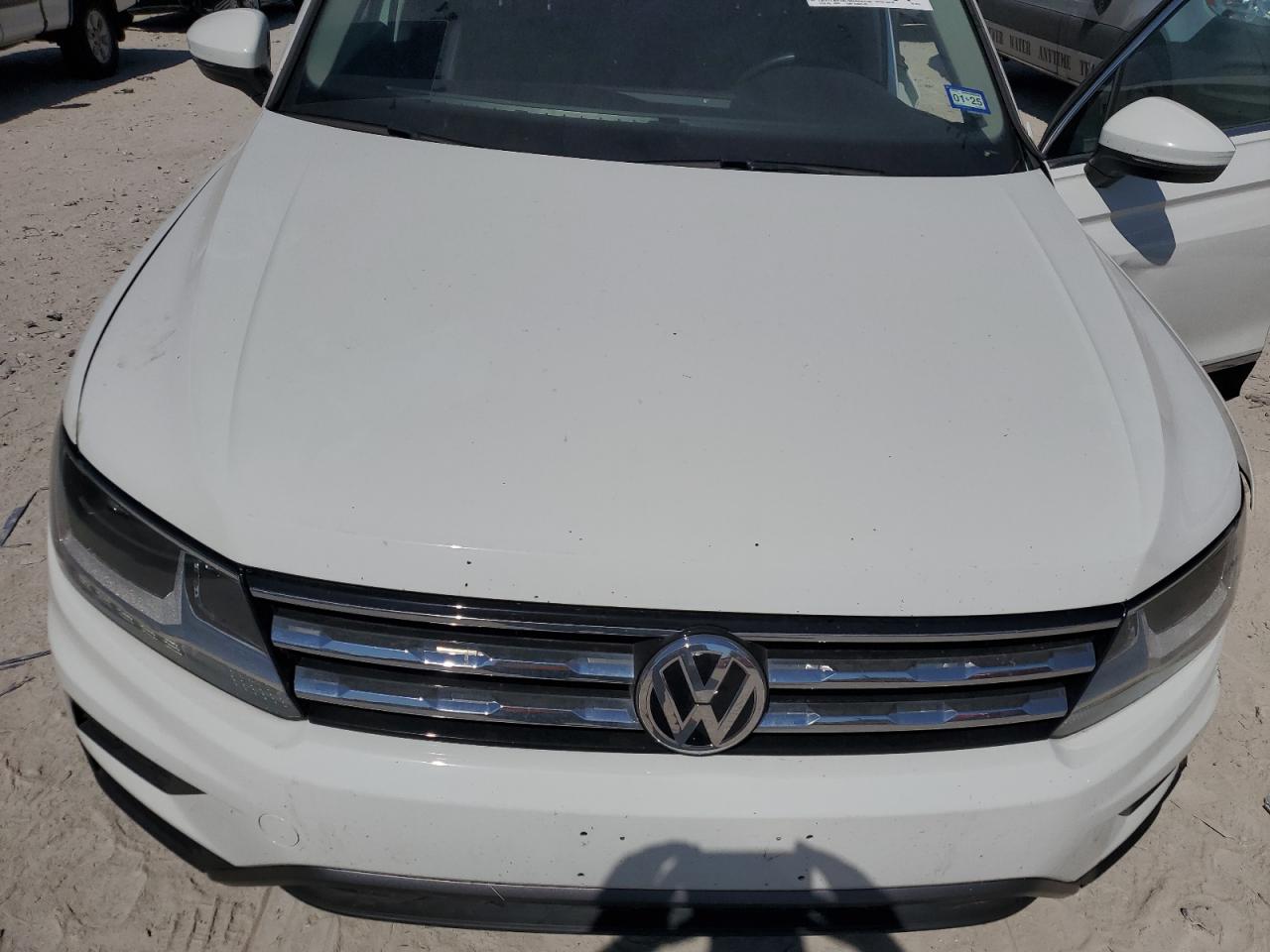 Lot #2955512615 2021 VOLKSWAGEN TIGUAN SE