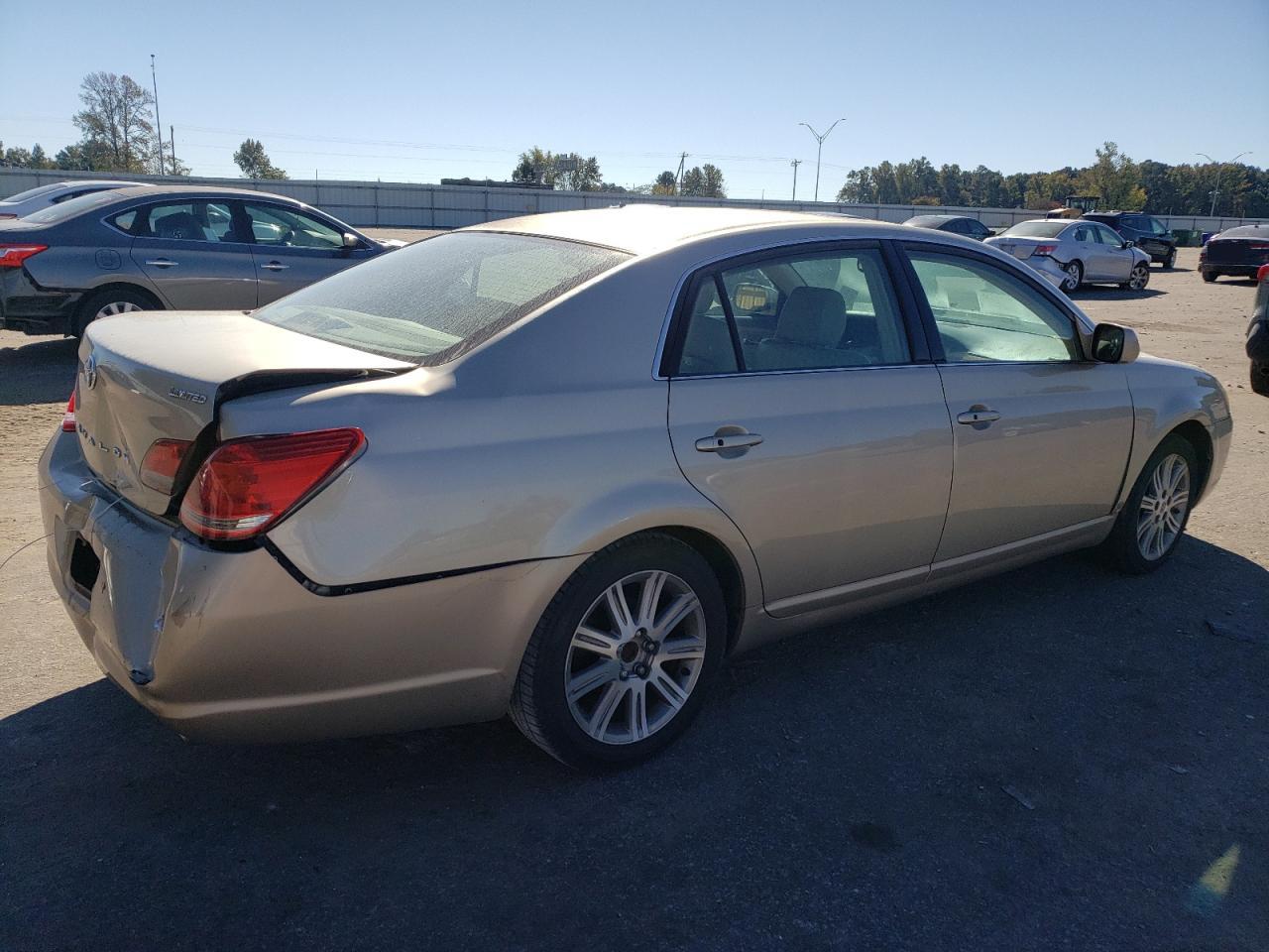 Lot #2994123251 2006 TOYOTA AVALON XL