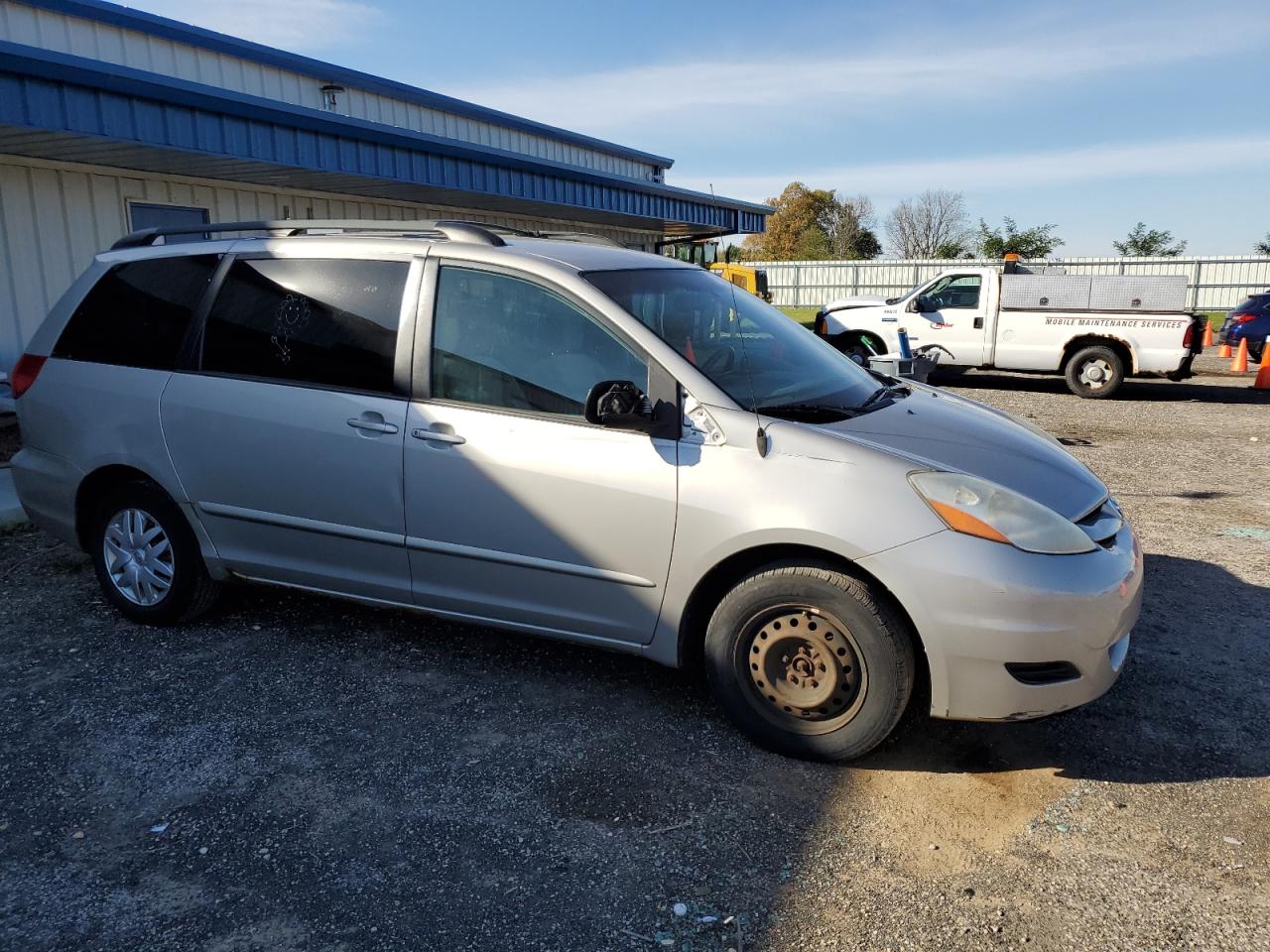 Lot #2918687715 2007 TOYOTA SIENNA CE