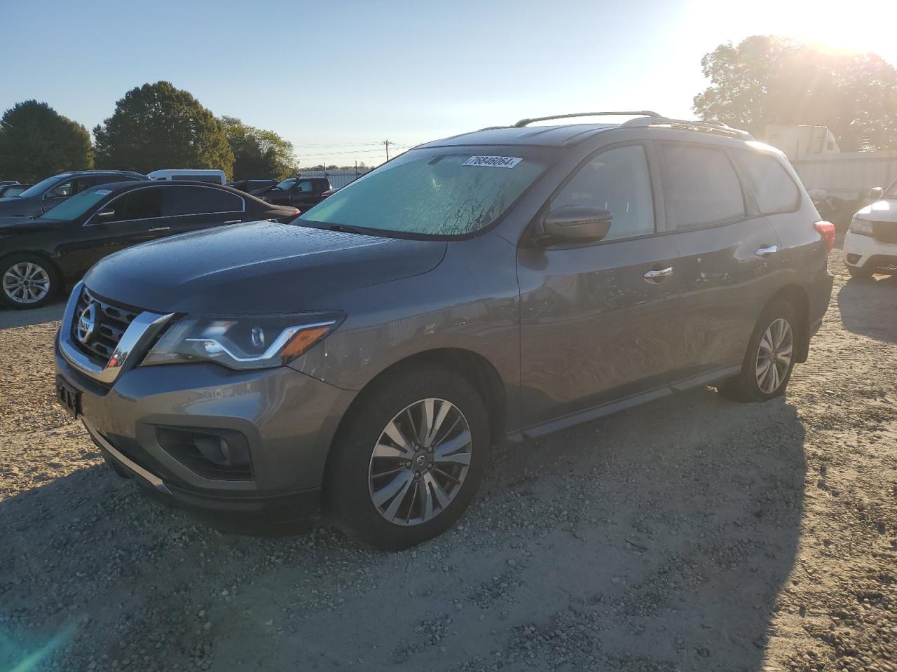 Lot #2920861405 2018 NISSAN PATHFINDER