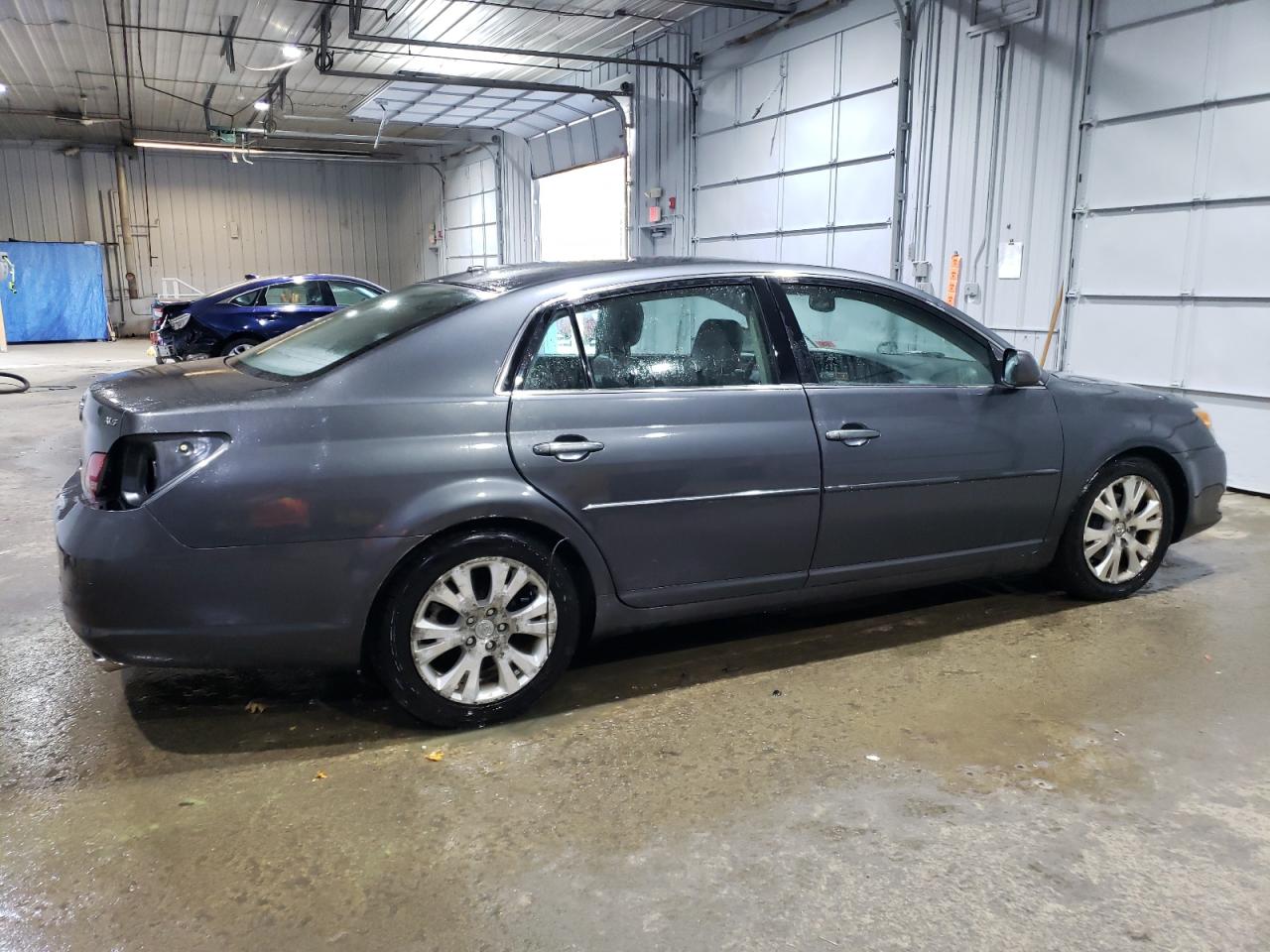 Lot #2893304769 2010 TOYOTA AVALON XL