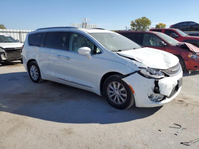 VIN 2C4RC1EG9JR317261 2018 CHRYSLER PACIFICA no.4