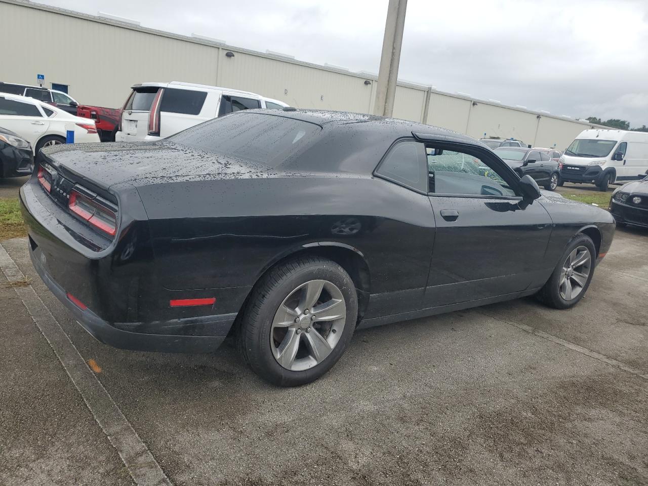 Lot #2885983208 2015 DODGE CHALLENGER