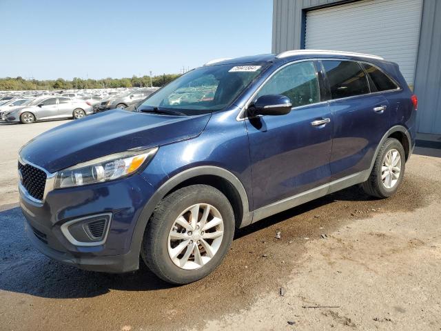 VIN 5XYPG4A3XGG181817 2016 KIA Sorento, LX no.1