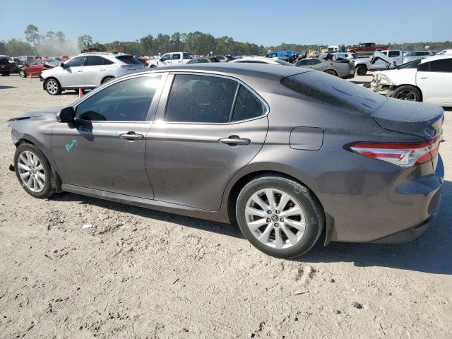 VIN 4T1B11HK3JU520829 2018 Toyota Camry, L no.2