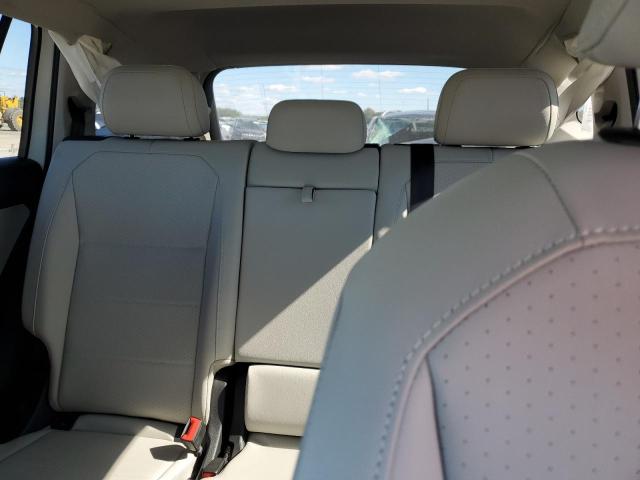 2018 VOLKSWAGEN TIGUAN SE - 3VV3B7AX4JM196679