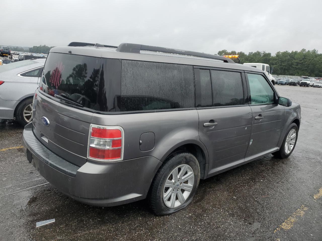 Lot #2885434853 2010 FORD FLEX SE