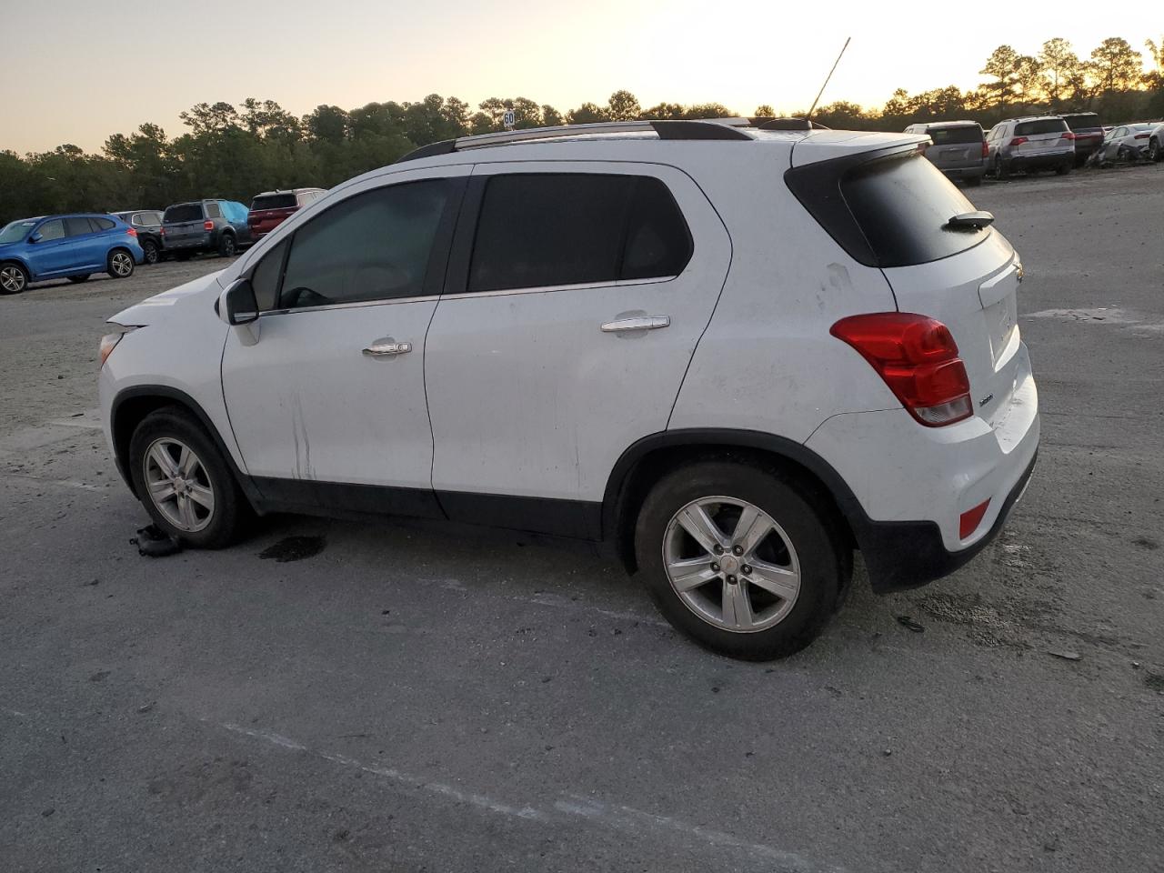 Lot #2955086811 2020 CHEVROLET TRAX 1LT