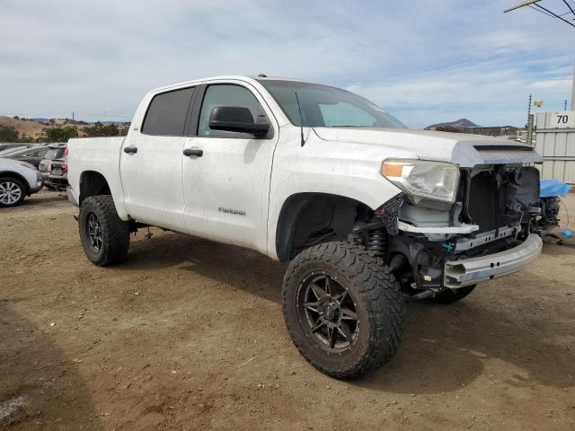 VIN 5TFEM5F11HX116060 2017 Toyota Tundra, Crewmax Sr5 no.4