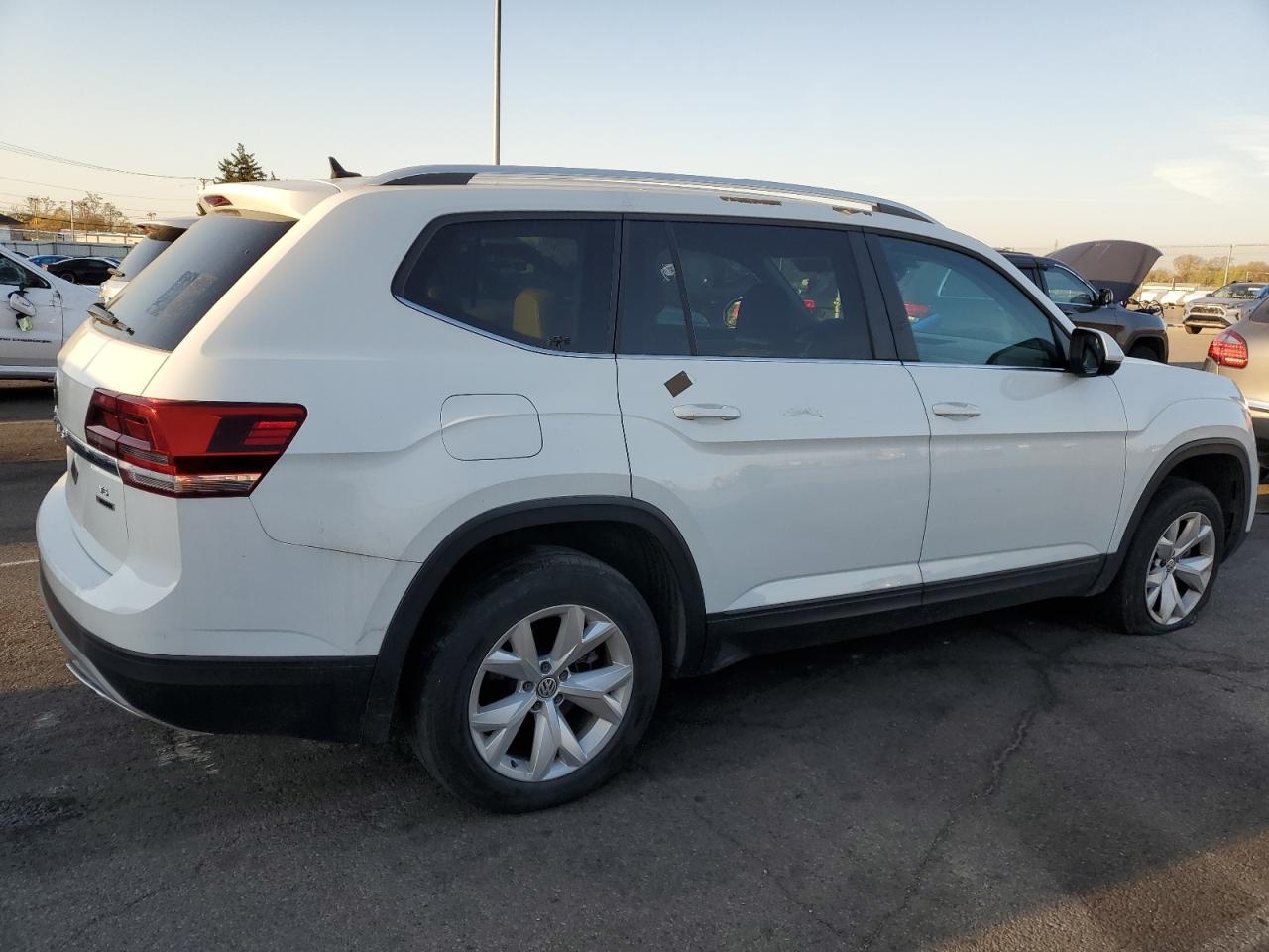 Lot #2935773862 2018 VOLKSWAGEN ATLAS SE