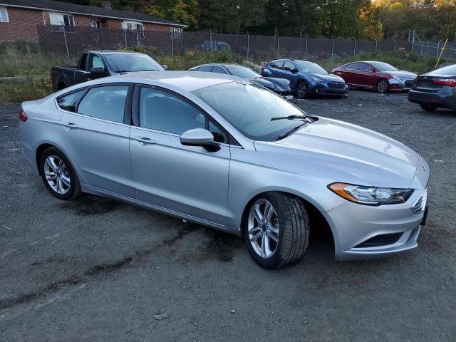 VIN 3FA6P0HD2JR184460 2018 Ford Fusion, SE no.4