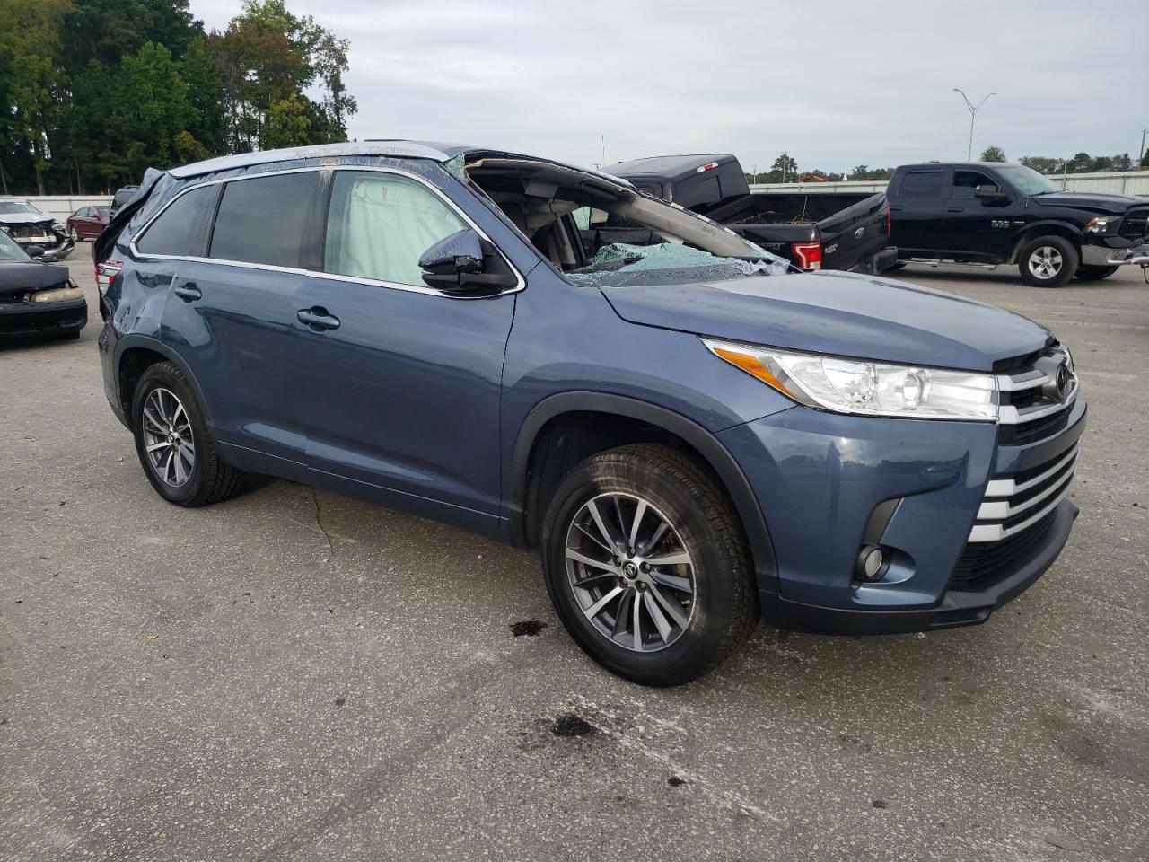 Lot #2921523704 2017 TOYOTA HIGHLANDER