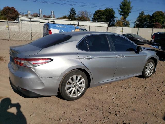 VIN 4T1B11HK6JU066379 2018 Toyota Camry, L no.3