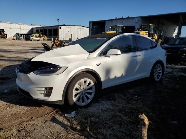 TESLA MODEL X 2018 white  electric 5YJXCAE25JF088911 photo #1