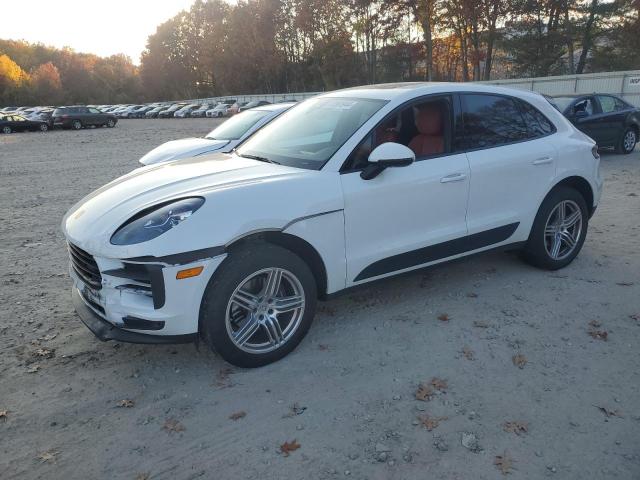 VIN WP1AA2A57KLB03116 2019 Porsche Macan no.1