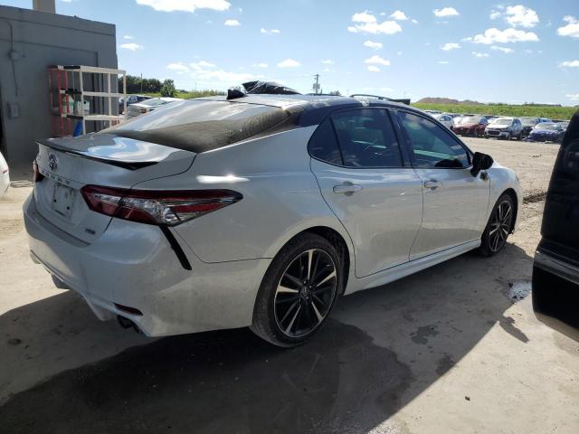 VIN 4T1B61HK6KU186993 2019 Toyota Camry, Xse no.3