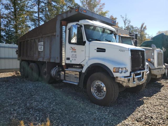 VOLVO VHD 2019 white  diesel 4V5KC9EJ0KN201683 photo #1