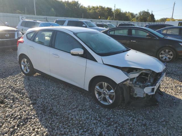 VIN 1FADP3K23EL307199 2014 Ford Focus, SE no.4