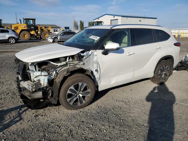 VIN 5TDHZRBH4MS071897 2021 Toyota Highlander, Xle no.1