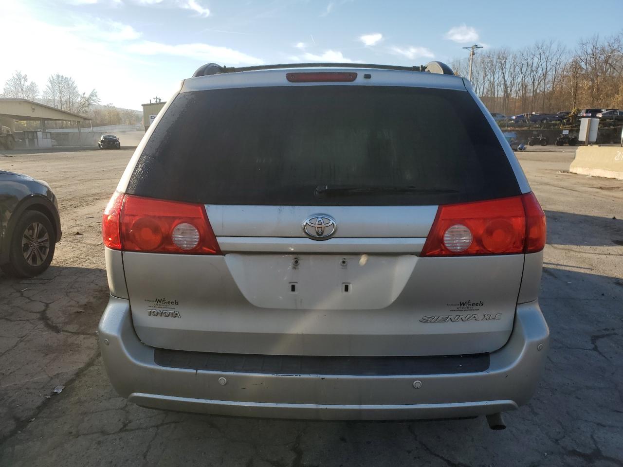 Lot #2955241658 2009 TOYOTA SIENNA XLE