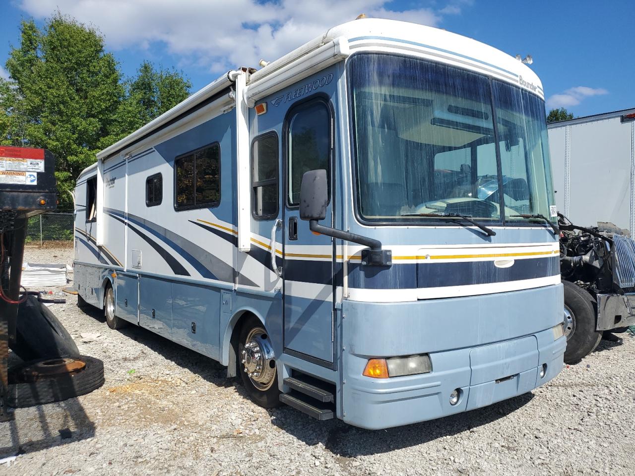 Freightliner XC Chassis 2005 