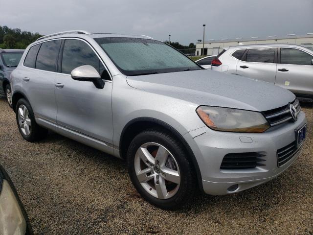 VIN WVGEF9BP3DD002628 2013 Volkswagen Touareg, V6 no.4