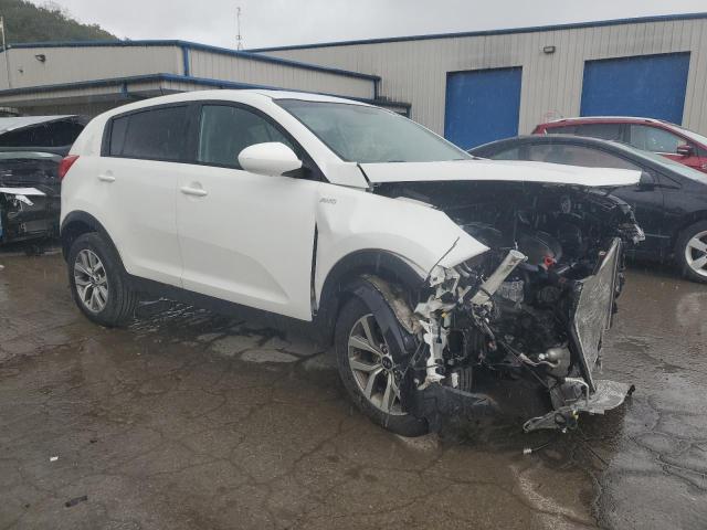 VIN KNDPBCAC9G7826849 2016 KIA Sportage, LX no.4