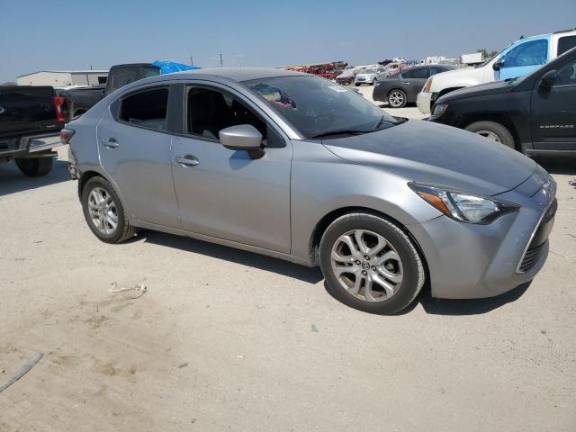 VIN 3MYDLBZV6GY134631 2016 Toyota Scion no.4