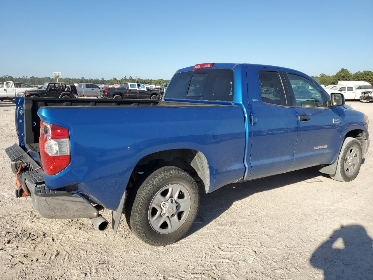 Lot #2957632077 2017 TOYOTA TUNDRA DOU