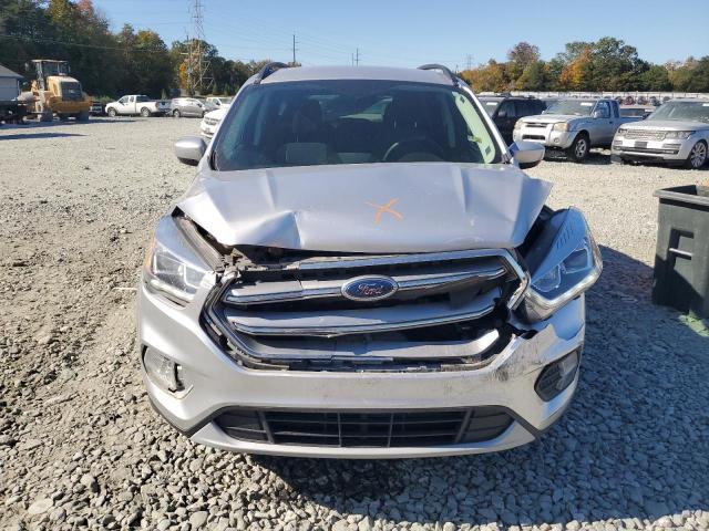 2017 FORD ESCAPE SE - 1FMCU9GD2HUD84197