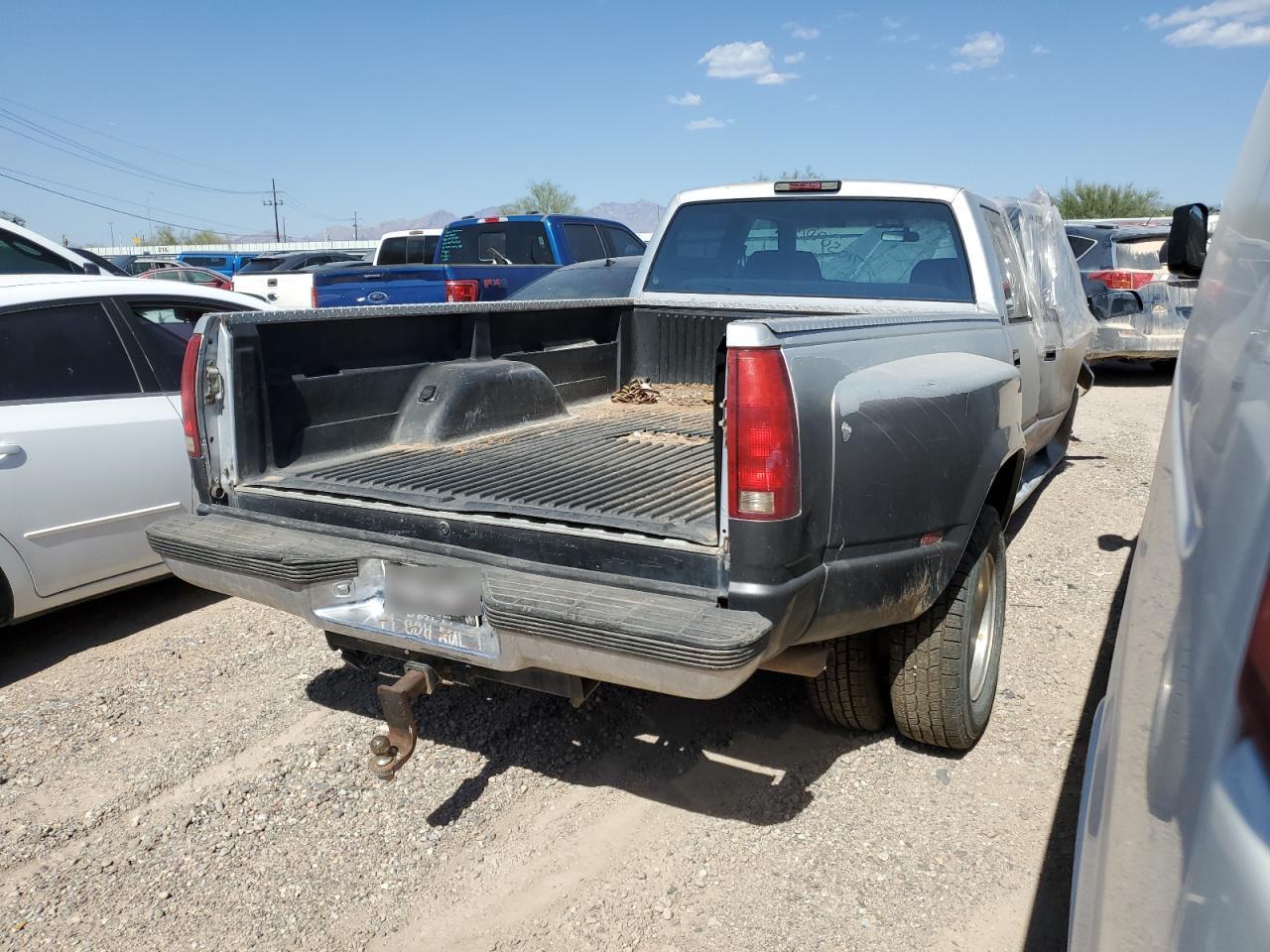 Lot #3028340788 1994 CHEVROLET GMT-400 C3