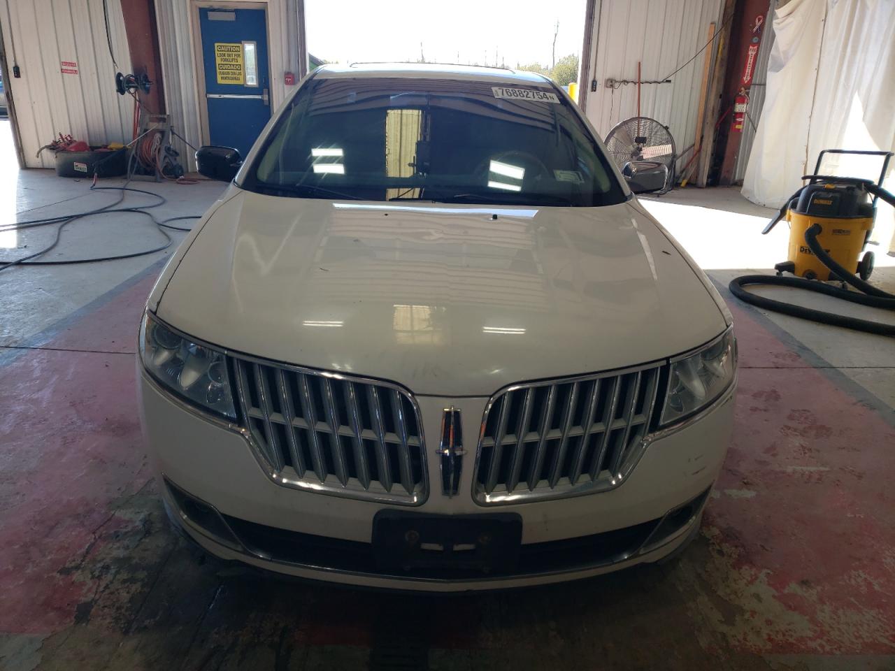 Lot #2919067677 2011 LINCOLN MKZ