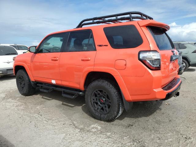 TOYOTA 4RUNNER SE 2023 orange  gas JTELU5JR2P6155745 photo #3